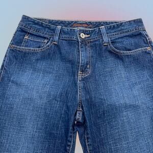 EDDIE BAUER Women’s 6 SHAPED BOOTCUT Blue Jeans